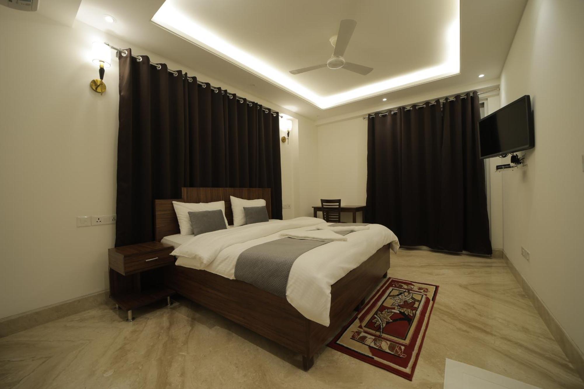 Under My Roof Superio Bed and Breakfast New Delhi Eksteriør billede