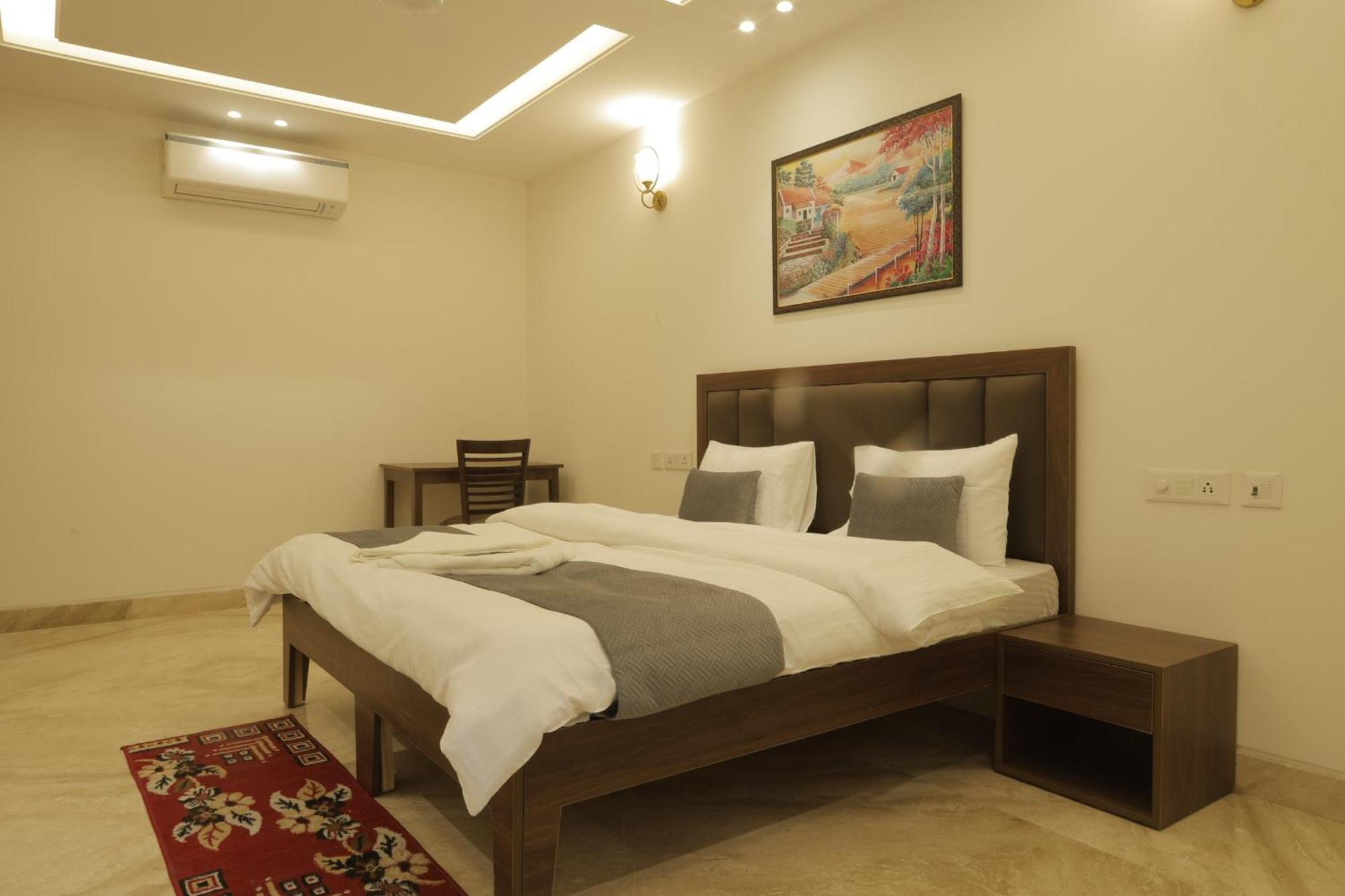 Under My Roof Superio Bed and Breakfast New Delhi Eksteriør billede